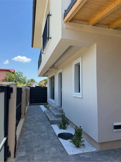 Casă cu Teren 300 Mp în Central