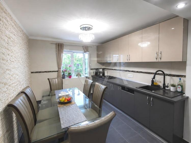 Apartament cu 4 camere decomandat, mobilat în Dristor