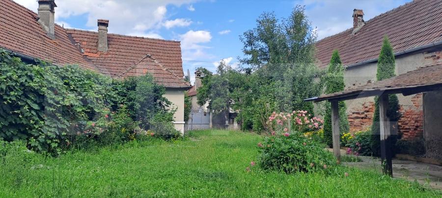 Casă individuală cu 5 camere cu Garaj în Berivoi