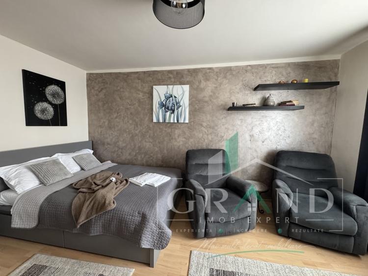 Apartament cu 2 camere semidecomandat, mobilat în Mărăști