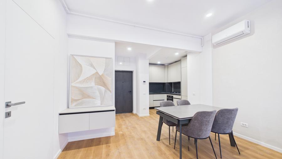 Apartament cu 2 camere semidecomandat în Grivița