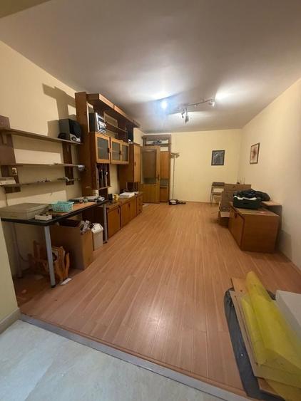 Apartament cu 3 camere decomandat, mobilat în Viziru 3