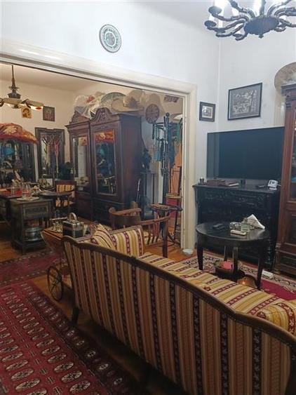 Apartament cu 4 camere semidecomandat, mobilat în Unirii