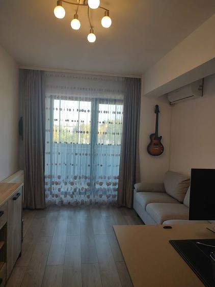Apartament cu 3 camere decomandat în Păcii