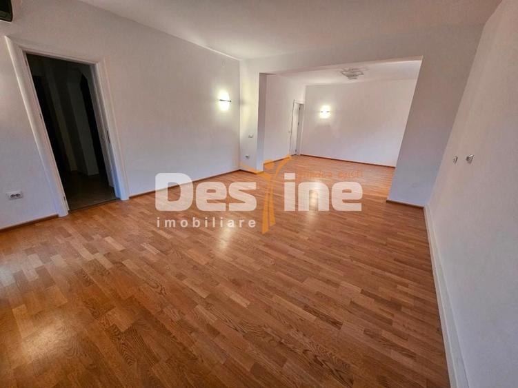 Apartament cu 4 camere decomandat în Domenii