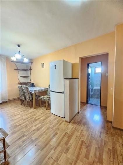 Apartament cu 4 camere decomandat, mobilat în Tudor Vladimirescu