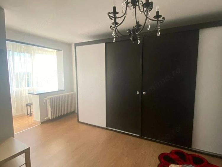 Garsonieră semidecomandată, mobilată în Muncii