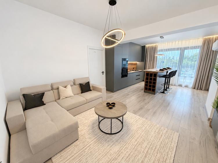 Apartament cu 3 camere decomandat în Energia