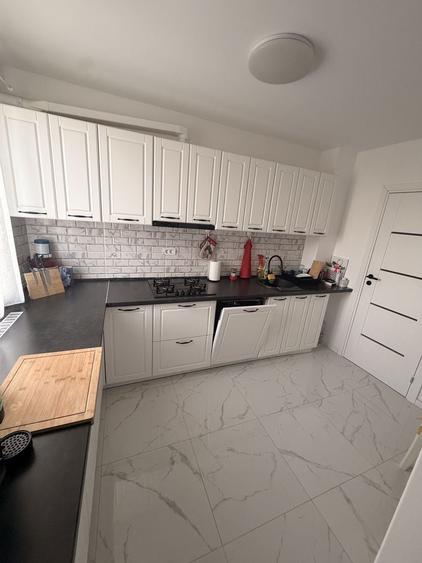 Apartament cu 3 camere decomandat în Rahova