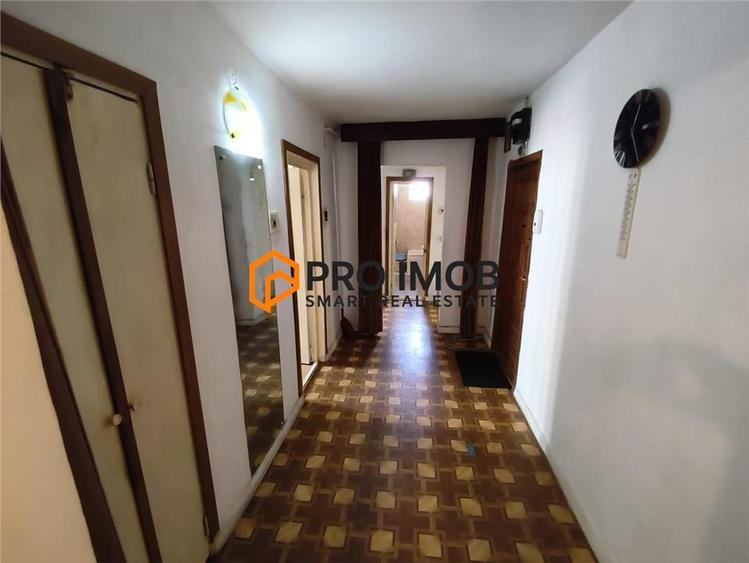 Apartament cu 3 camere decomandat în Unirii Sud