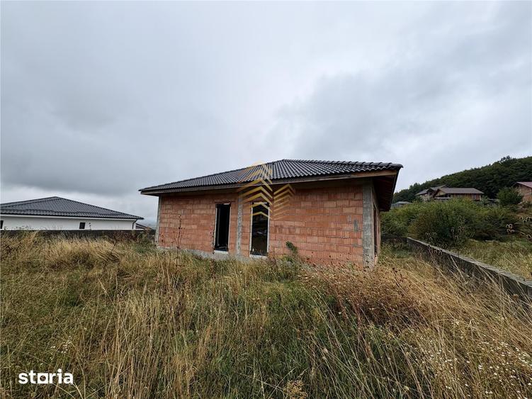 Casă cu 5 camere cu Teren 500 Mp în Central