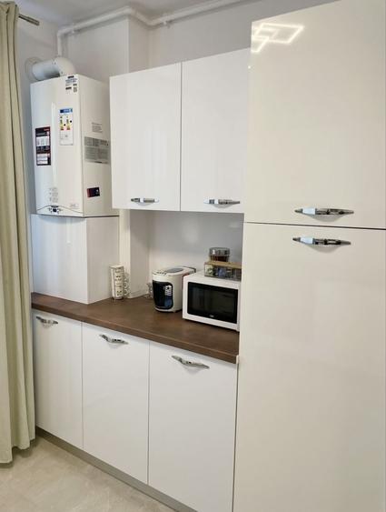 Apartament cu 2 camere decomandat în Titan