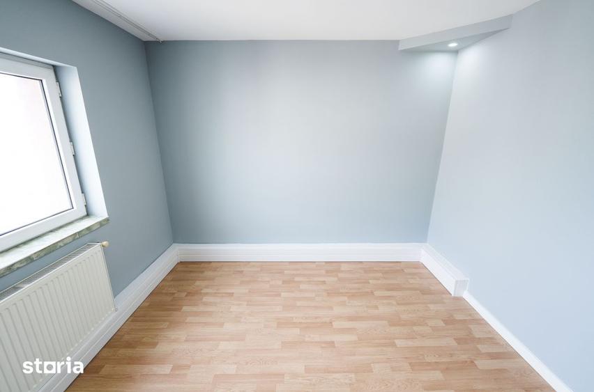 Apartament cu 4 camere decomandat, mobilat în Craiovița Nouă