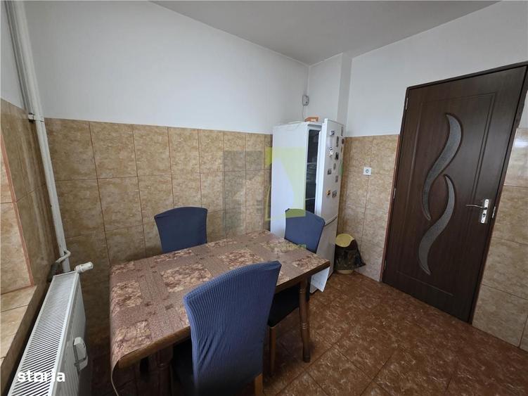 Apartament cu 2 camere decomandat în Rovine