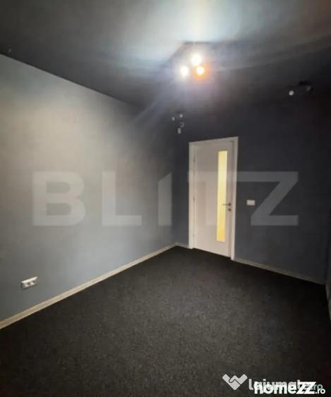Apartament cu 4 camere decomandat în George Enescu