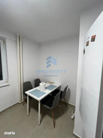 Apartament cu 3 camere, mobilat în Tei