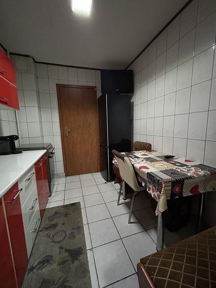 Apartament cu 2 camere semidecomandat în Brâncoveanu