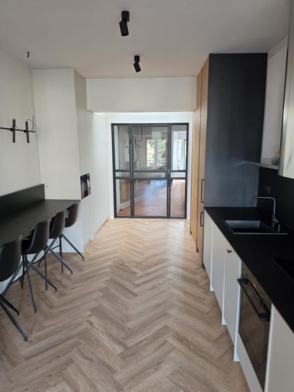 Apartament cu 2 camere decomandat în P-ța Ovidiu
