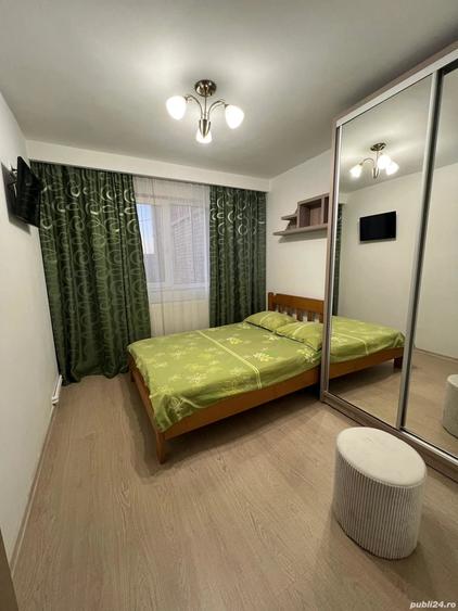 Apartament cu 3 camere semidecomandat în Central