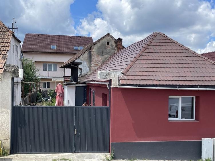 Casă cu 2 camere cu Teren 50 Mp în Bunloc
