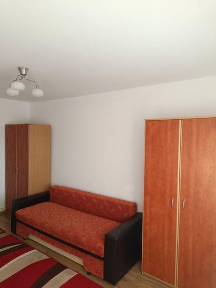 Garsonieră decomandată în Drumul Carului