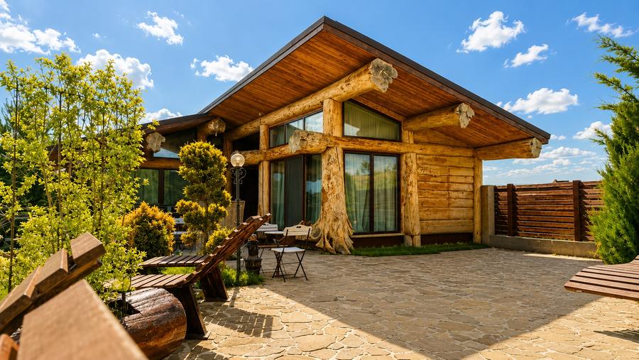 Casă individuală cu 7 camere cu Piscina în Podu Oltului