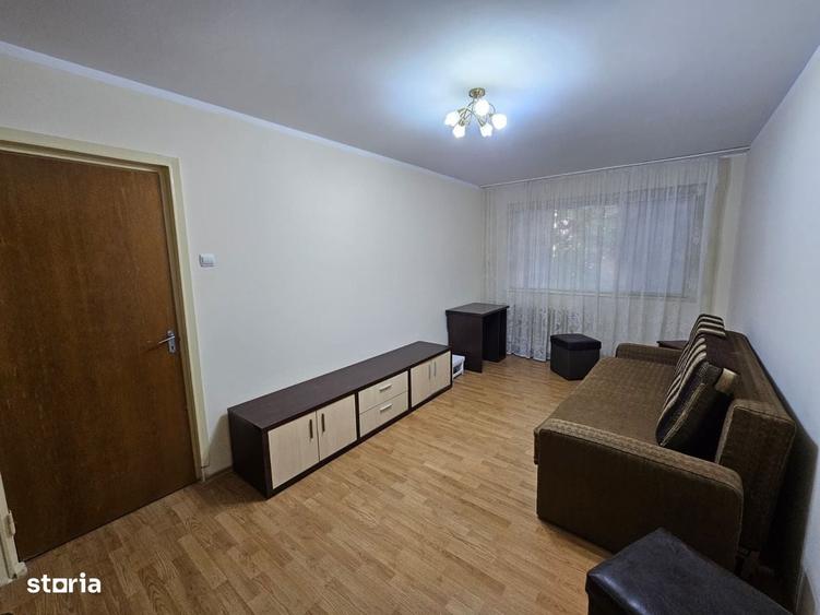 Apartament cu 2 camere semidecomandat în Gorjului
