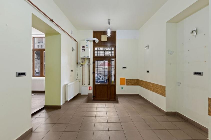 Spațiu comercial, de 76 mp, în Central