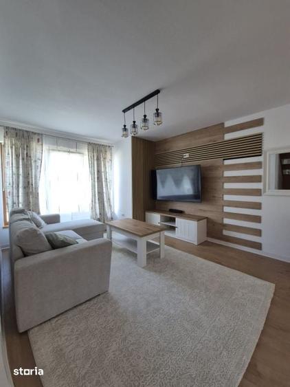 Casă cu 4 camere cu Teren 510 Mp în Păulești