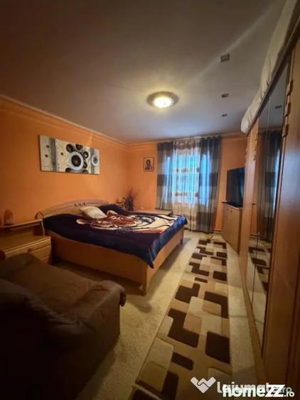 Casă cu 7 camere cu Teren 3300 Mp în Dornești
