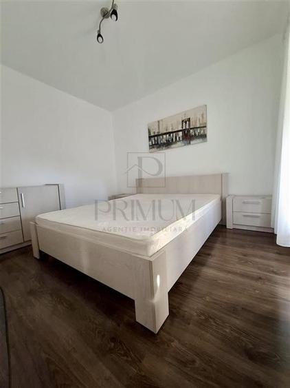 Apartament cu 2 camere semidecomandat, mobilat în Dacia