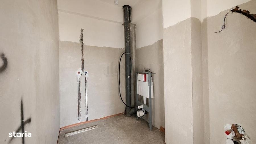 Apartament cu 3 camere semidecomandat în Ștefan cel Mare