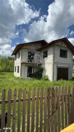 Casă cu 4 camere cu Teren 1000 Mp în Valea Doftanei