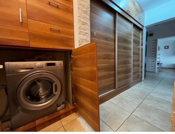 Apartament cu 3 camere decomandat în Drumul Taberei