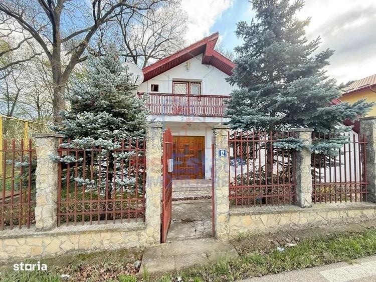 Barnova langa Primarie Vila P+E SU=118mp Teren 573mp amenajat - 1