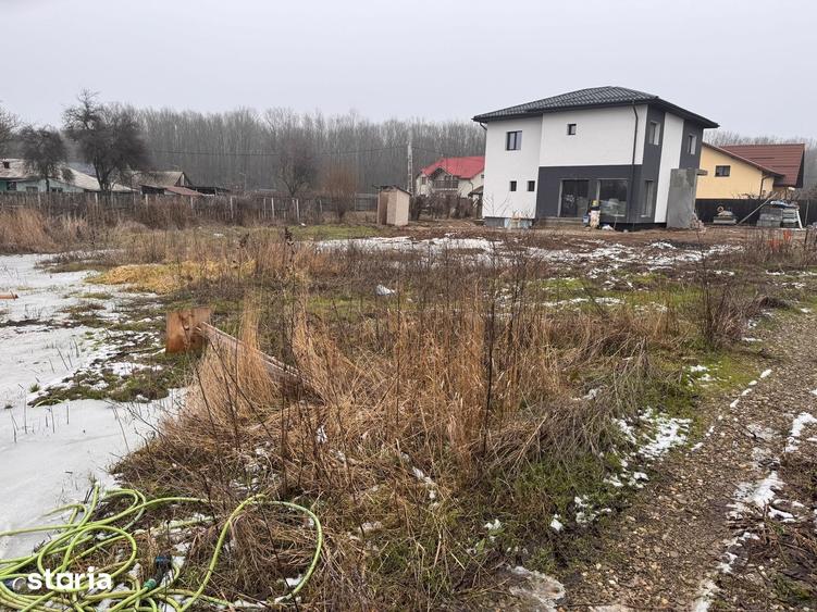 Teren de 500 mp, în Ciolpani