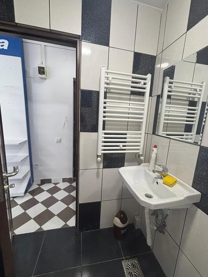 Spațiu comercial, de 22 mp, în Central