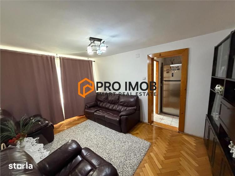Apartament cu 4 camere semidecomandat în Micro 5