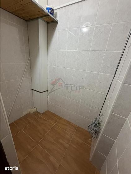 Apartament cu 3 camere decomandat în Nicolina