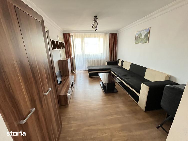 Apartament cu 3 camere, mobilat în Central