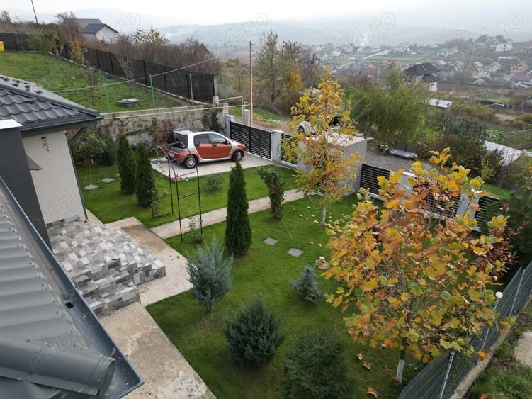 Casă cu 3 camere în Tomești