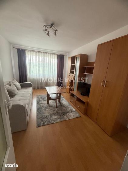 Apartament cu 3 camere în Cetate