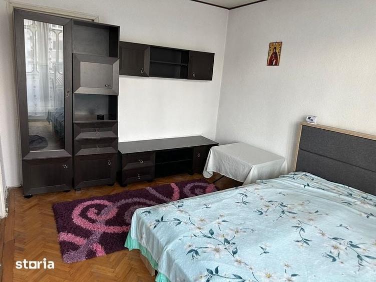 Apartament cu 2 camere decomandat în Policlinica