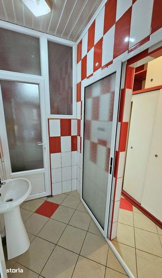 Spațiu comercial, de 72 mp, în Central