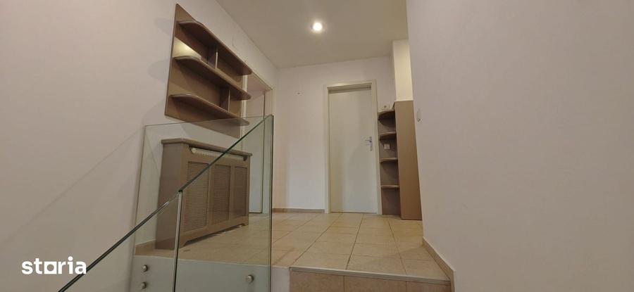 Casă cu 4 camere cu Teren 272 Mp în Central