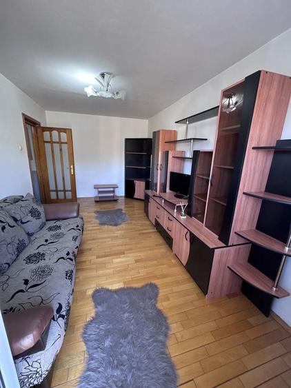 Apartament cu 2 camere decomandat în Republicii