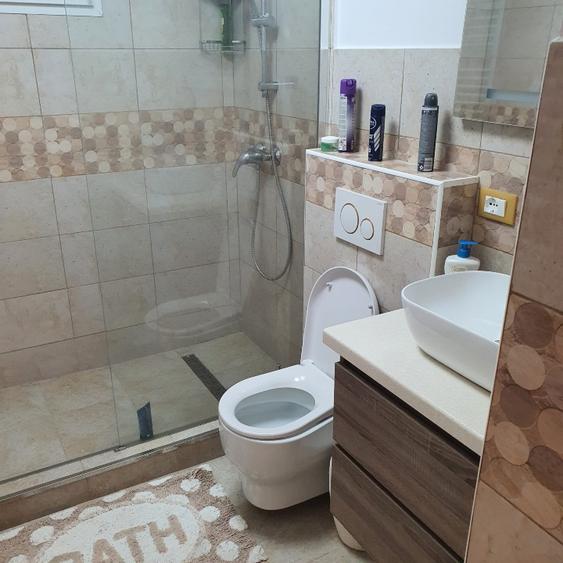 Apartament cu 3 camere decomandat în Banca Națională