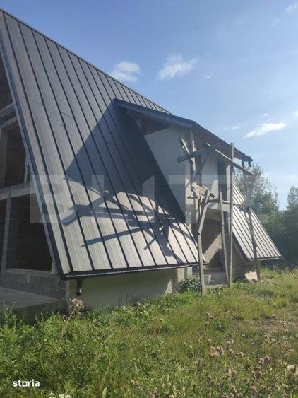 Casă cu 3 camere cu Teren 4100 Mp în Colibița