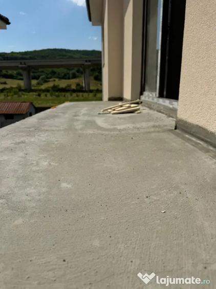 Casă cu 4 camere cu Teren 400 Mp în Luna