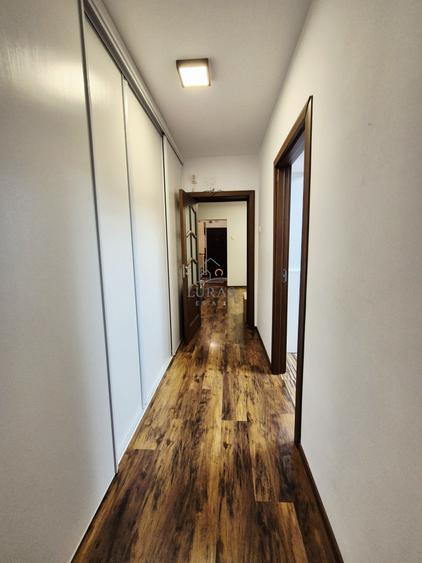 Apartament cu 4 camere semidecomandat, mobilat în Tomis III
